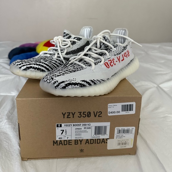 Yeezy 350 V2 Zebra